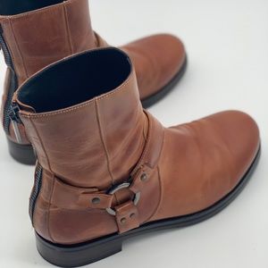 Frye Phillip Harness Boot (Cognac)
